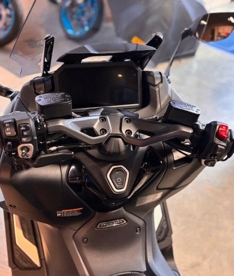 Angebot Yamaha TMAX 560 Tech Max Bild 5: Angebot Yamaha TMAX 560 Tech Max