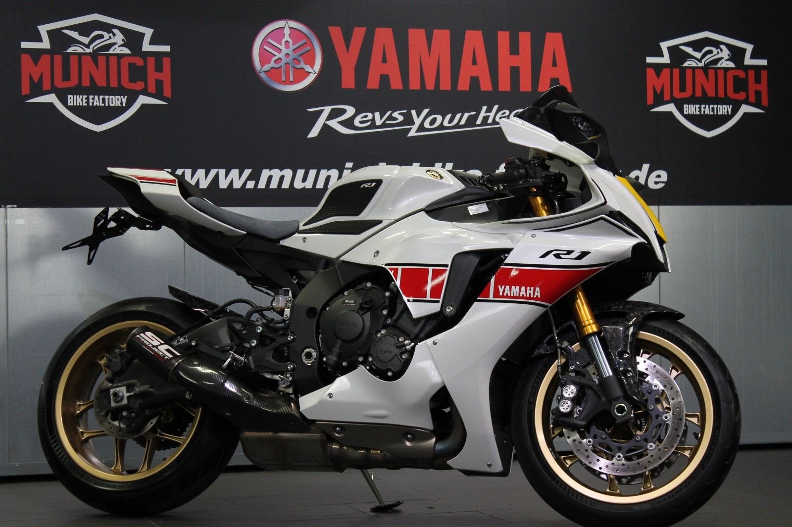 Yamaha R1 World GP 60th Anniversary 
