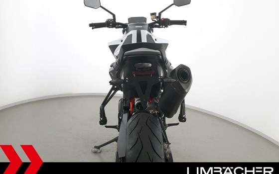 Gebrauchtmotorrad KTM 890 Duke R - Bild 18