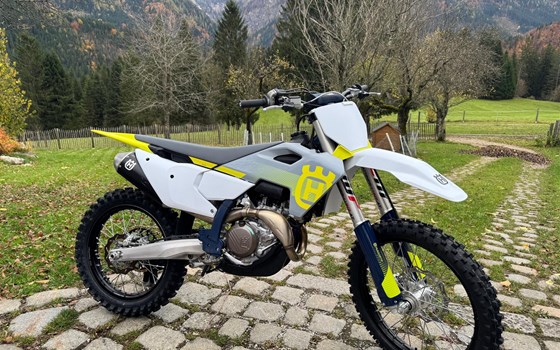 Gebrauchtmotorrad Husqvarna FC 450 - Bild 1 Gebrauchtmotorrad Husqvarna FC 450 - Bild 1