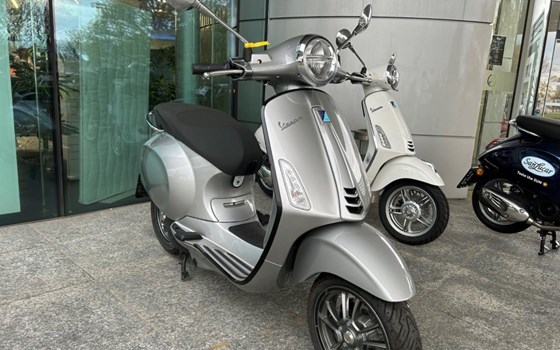 Gebrauchtmotorrad Vespa Elettrica 70 km/h - Bild 1