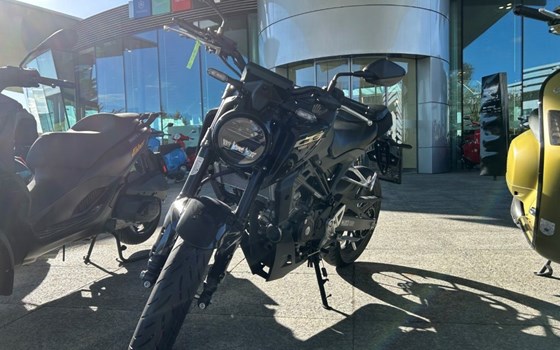 Gebrauchtmotorrad Honda CB125R - Bild 1