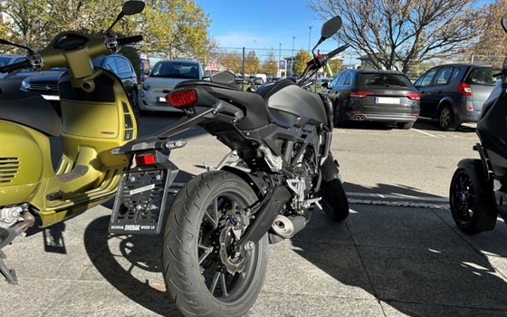 Gebrauchtmotorrad Honda CB125R - Bild 2