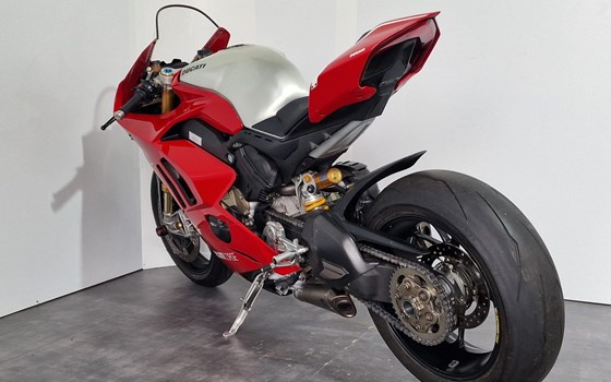 Gebrauchtmotorrad Ducati Panigale V4 R - Bild 2 Gebrauchtmotorrad Ducati Panigale V4 R - Bild 2