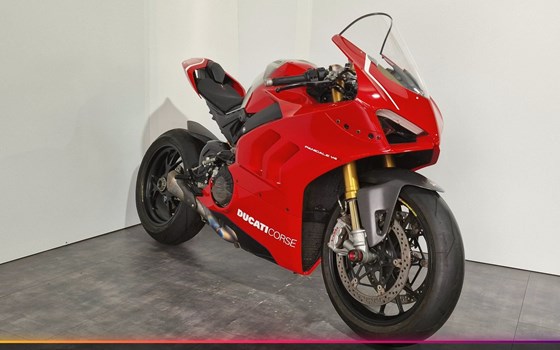 Gebrauchtmotorrad Ducati Panigale V4 R - Bild 1 Gebrauchtmotorrad Ducati Panigale V4 R - Bild 1