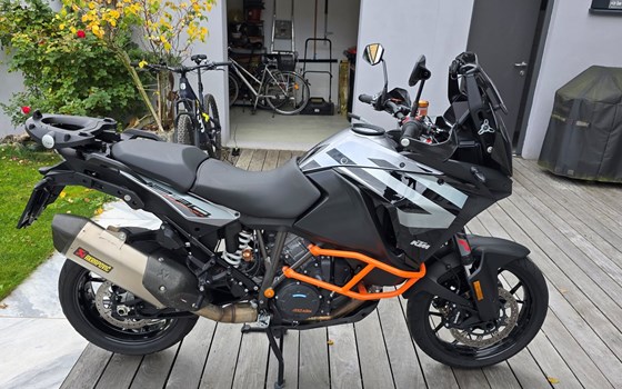Gebrauchtmotorrad KTM 1290 Super Adventure S - Bild 1 Gebrauchtmotorrad KTM 1290 Super Adventure S - Bild 1