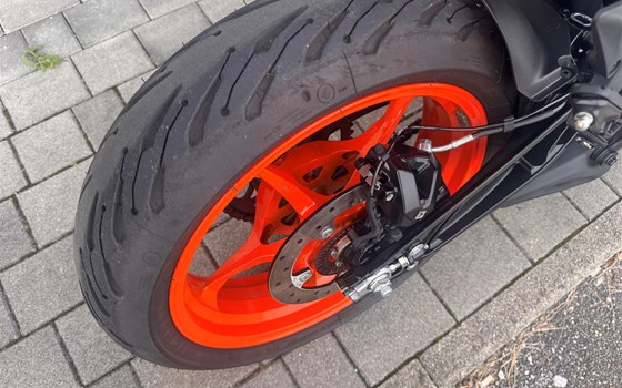 Gebrauchtmotorrad KTM 125 Duke - Bild 7 Gebrauchtmotorrad KTM 125 Duke - Bild 7