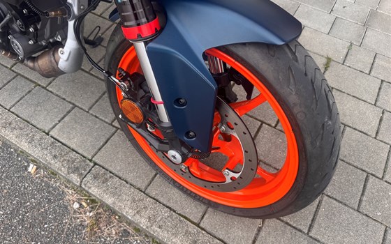 Gebrauchtmotorrad KTM 125 Duke - Bild 9 Gebrauchtmotorrad KTM 125 Duke - Bild 9