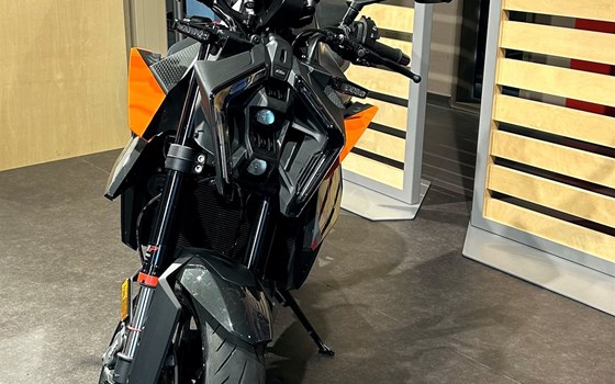 Neufahrzeug KTM 990 Duke - Bild 3 Neufahrzeug KTM 990 Duke - Bild 3