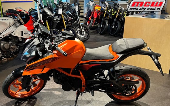 Neufahrzeug KTM 390 Duke - Bild 2 Neufahrzeug KTM 390 Duke - Bild 2