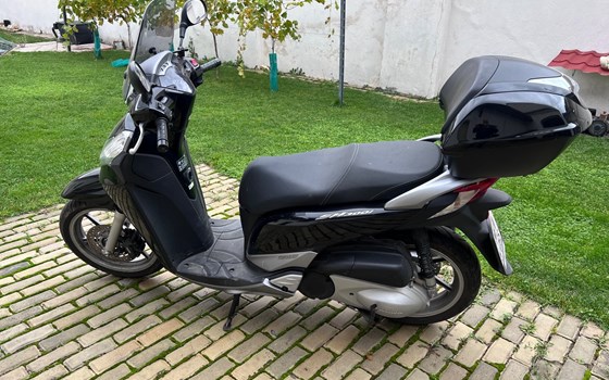 Gebrauchtmotorrad Honda SH300i - Bild 5 Gebrauchtmotorrad Honda SH300i - Bild 5