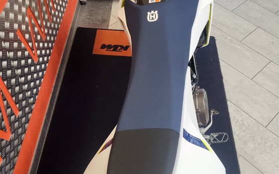 Gebrauchtmotorrad Husqvarna 701 Enduro - Bild 3