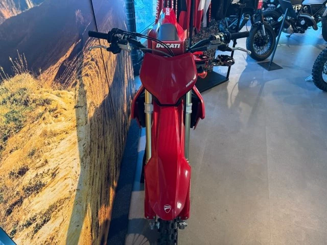 Angebot Ducati Desmo450 MX Bild 6: Angebot Ducati Desmo450 MX