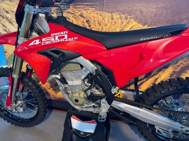 Angebot Ducati Desmo450 MX Bild 7: Angebot Ducati Desmo450 MX