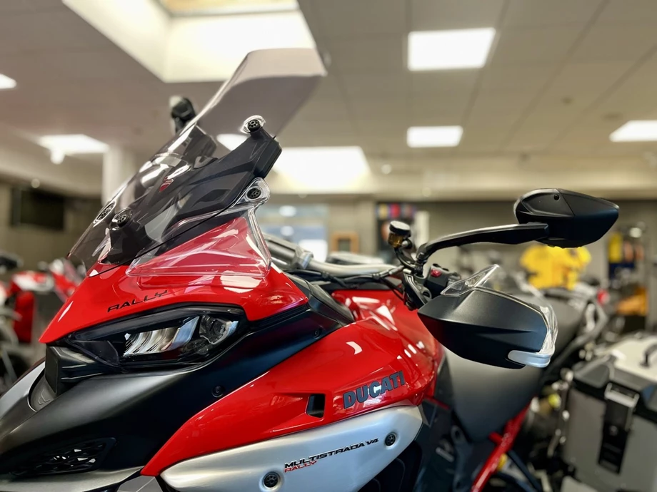 Angebot Ducati Multistrada V4 Rally Bild 11: Angebot Ducati Multistrada V4 Rally