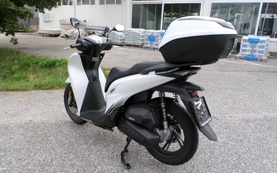 Gebrauchtmotorrad Honda SH125i - Bild 5 Gebrauchtmotorrad Honda SH125i - Bild 5