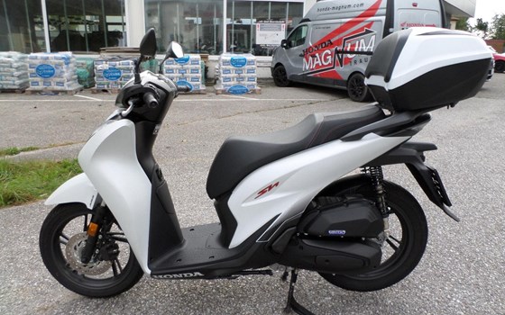 Gebrauchtmotorrad Honda SH125i - Bild 6 Gebrauchtmotorrad Honda SH125i - Bild 6