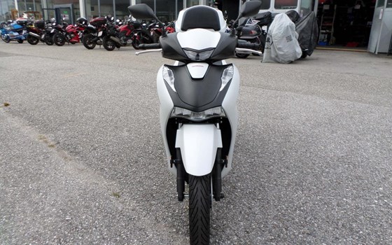 Gebrauchtmotorrad Honda SH125i - Bild 8