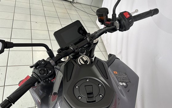 Neufahrzeug Yamaha MT-09 Y-AMT - Bild 4 Neufahrzeug Yamaha MT-09 Y-AMT - Bild 4