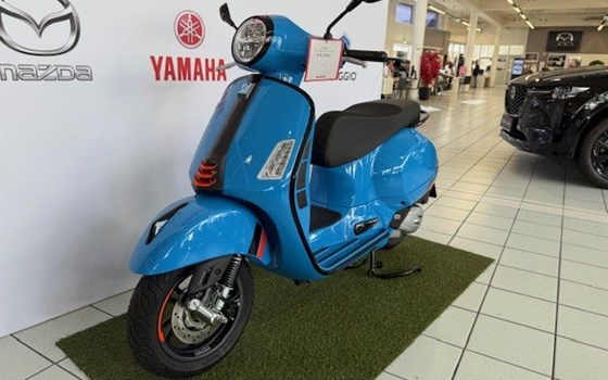 Gebrauchtmotorrad Vespa GTS 125 Super Sport - Bild 2 Gebrauchtmotorrad Vespa GTS 125 Super Sport - Bild 2