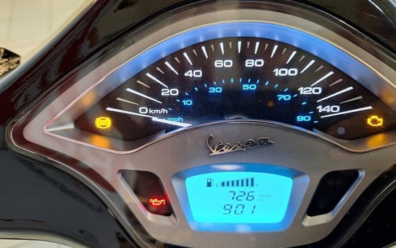 Gebrauchtmotorrad Vespa Primavera 125 i.e. 3V - Bild 4 Gebrauchtmotorrad Vespa Primavera 125 i.e. 3V - Bild 4