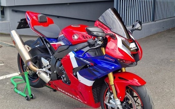 Gebrauchtmotorrad Honda CBR1000RR-R Fireblade SP - Bild 2