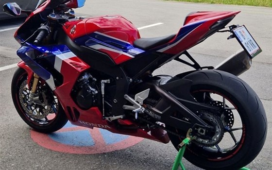 Gebrauchtmotorrad Honda CBR1000RR-R Fireblade SP - Bild 4