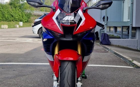 Gebrauchtmotorrad Honda CBR1000RR-R Fireblade SP - Bild 7