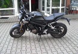 Neumotorrad Honda CB650R E-Clutch