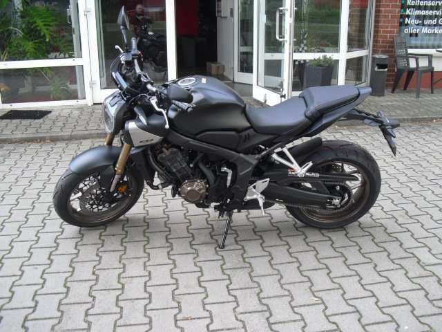 Honda CB650R E-Clutch