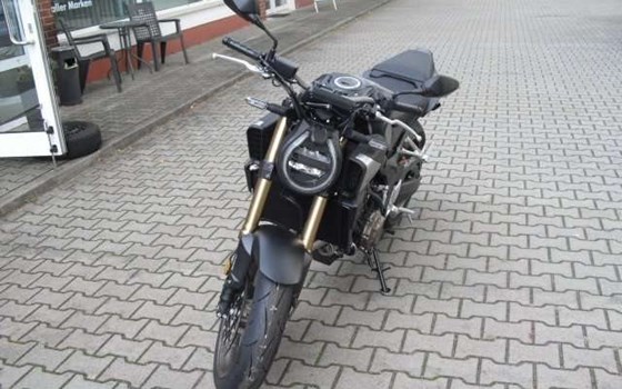 Neufahrzeug Honda CB650R E-Clutch - Bild 3