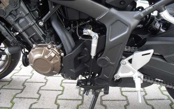 Neufahrzeug Honda CB650R E-Clutch - Bild 5