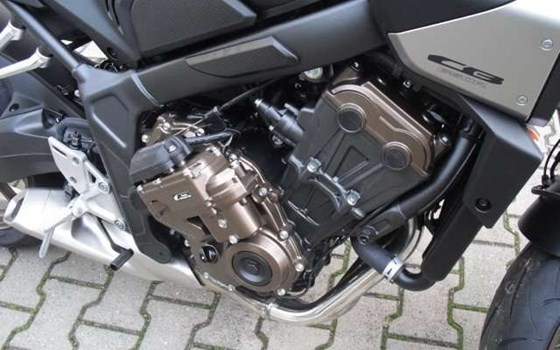 Neufahrzeug Honda CB650R E-Clutch - Bild 6