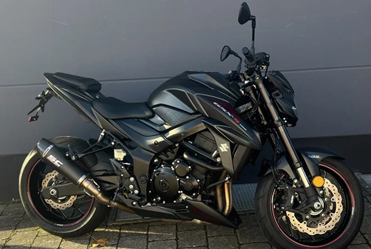 Suzuki GSX-S750