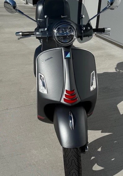 Angebot Vespa GTS 300 hpe Super Sport Bild 2: Angebot Vespa GTS 300 hpe Super Sport