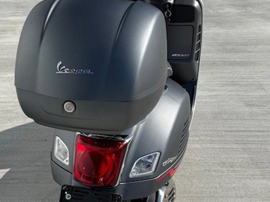 Angebot Vespa GTS 300 hpe Super Sport Bild 3: Angebot Vespa GTS 300 hpe Super Sport