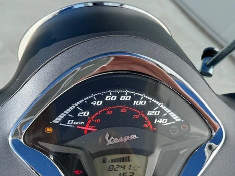 Angebot Vespa GTS 300 hpe Super Sport Bild 8: Angebot Vespa GTS 300 hpe Super Sport