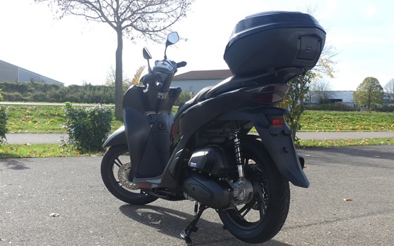Gebrauchtmotorrad Honda SH150i - Bild 6