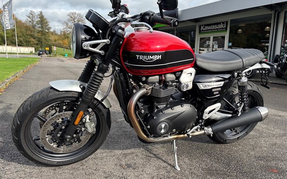 Gebrauchtmotorrad Triumph Speed Twin 1200 - Bild 2