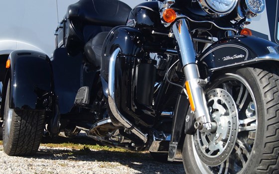 Gebrauchtmotorrad Harley-Davidson Tri Glide Ultra Classic - Bild 2