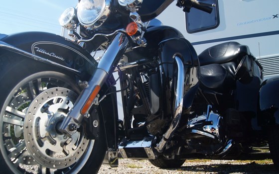 Gebrauchtmotorrad Harley-Davidson Tri Glide Ultra Classic - Bild 3