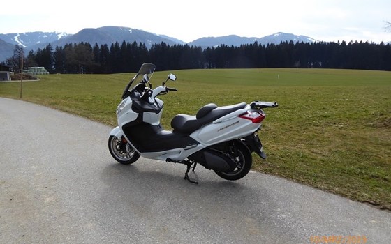 Gebrauchtmotorrad Sym MaxSym 600i - Bild 1 Gebrauchtmotorrad Sym MaxSym 600i - Bild 1