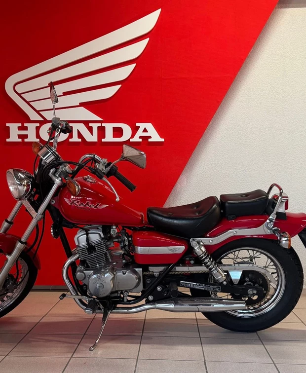 Honda CA 125 Rebel