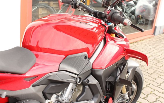 Gebrauchtmotorrad Ducati Streetfighter V4 S - Bild 10