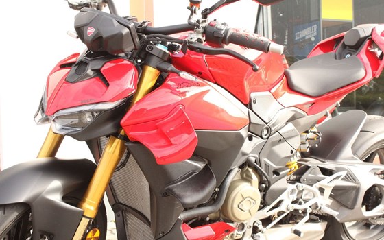 Gebrauchtmotorrad Ducati Streetfighter V4 S - Bild 19