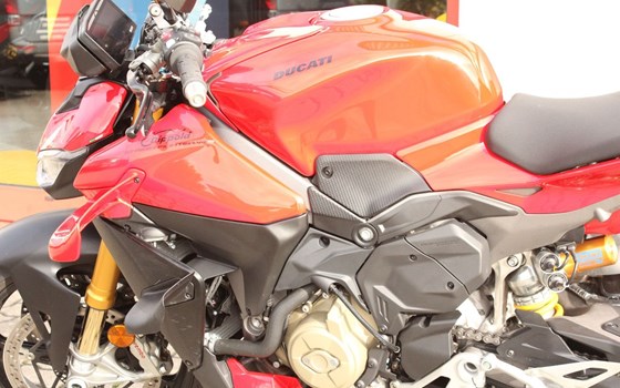 Gebrauchtmotorrad Ducati Streetfighter V4 S - Bild 20