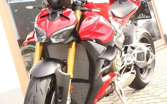 Gebrauchtmotorrad Ducati Streetfighter V4 S - Bild 4
