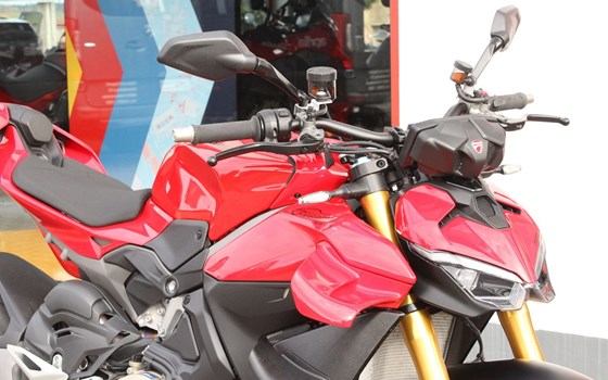 Gebrauchtmotorrad Ducati Streetfighter V4 S - Bild 7