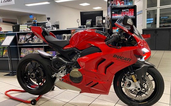 Gebrauchtmotorrad Ducati Panigale V4 - Bild 1