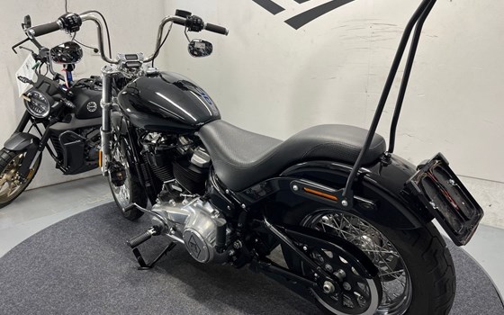 Gebrauchtmotorrad Harley-Davidson Softail Street Bob FXBB - Bild 3